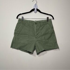 Gap women’s olive green utility pockets summer high waisted shorts in size US 8